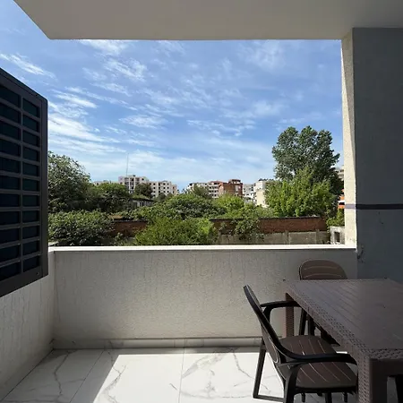 Modern And Comfortable Near The Sea Apartment Durres